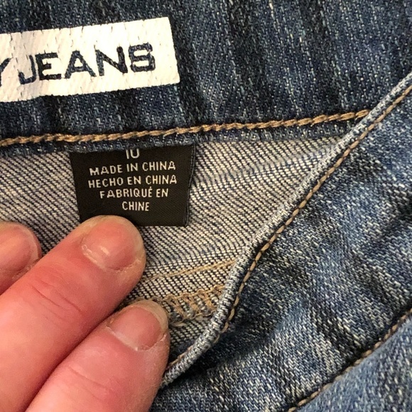 DKNY size 10 blue jean shorts frayed hem black pin stripe boyfriend cut - Picture 3 of 10